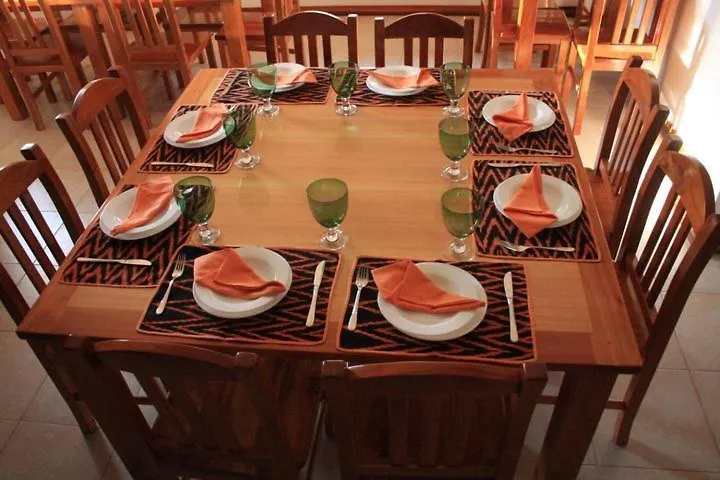Hostal Macaw Guayaquil 3*,  Ecuador